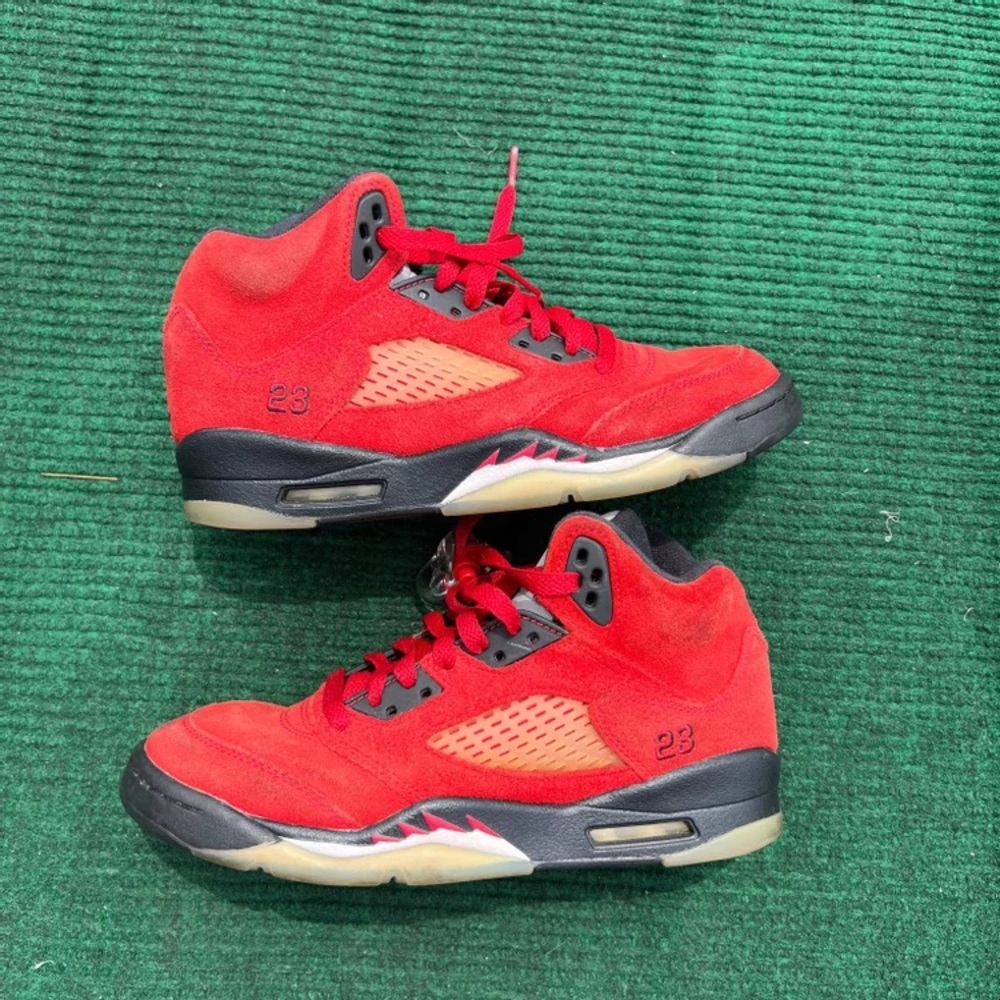Air Jordan 5 Retro GS 'Raging Bull' 2021 Size 5.5y Women’s Size 7